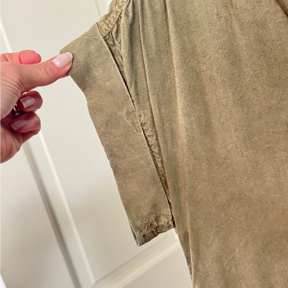 Cloth & Stone Beige Button-Up shirt dress in Sage/army green - Picture 4 of 4